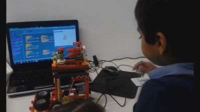 Alumno de altas capacidades, Asociación 'Sin Límites'.
