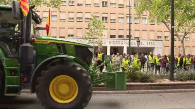 Concentración Aega en Zaragoza a su paso por la CHE.