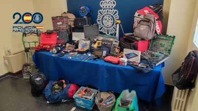 Material requisado por la Policía Nacional al detenido. / Policía Nacional