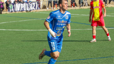 Óscar Caro, durante un encuentro con el Épila