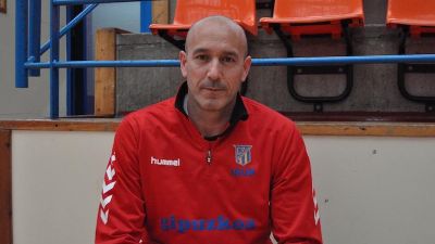 Fernando Bolea posa en su etapa en el Bidasoa Irún.