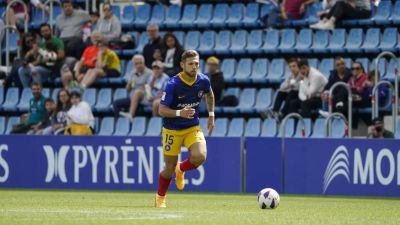 Diego González durante un encuentro la pasada campaña. Foto: X del FC Andorra.