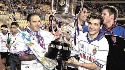 Los jugadores del Real Zaragoza celebran la quinta Copa del Rey.