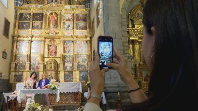 El retablo mayor de la Iglesia de Yebra de Basa (Huesca) se ha sometido a un laborioso proceso de restauración. / Aragón TV