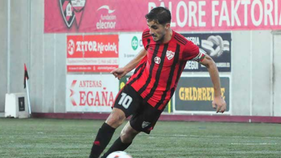 Jurgi Oteo refuerza el ataque de la UD Barbastro. Foto: X de la UD Barbastro.