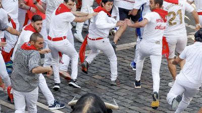 Quinto encierro de los Sanfermines 2024. / EFE