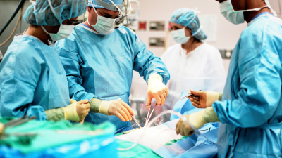 Traumatología, Oftalmología y Cirugía General y Digestivo son las especialidades con más pacientes en lista de espera. / Canva
