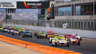 Primera carrera de los Seven 420 R, Campeonato Caterham. Foto: Motorland Aragón.