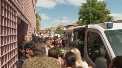 El detenido a su salida del juzgado de Ejea de los Caballeros. / Aragón TV