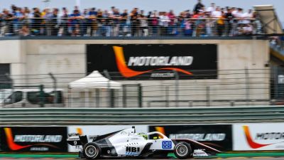Eurocup 3 en la curva 1 de MotorLand Aragón en el NAPA Racing Weekend de 2023. Foto: MotorLand Aragón.
