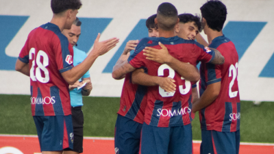 La SD Huesca celebra el tanto de Óscar Sielva. Foto: X de la SD Huesca.