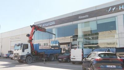 La empresa Rimauto donde se ha producido el accidente laboral este martes. / Aragón TV