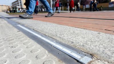 Balizas luminosas que se instalarán en la avenida de San José. / Ayuntamiento de Zaragoza