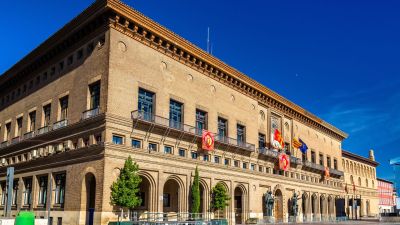 Fachada del Ayuntamiento de Zaragoza. / Canva