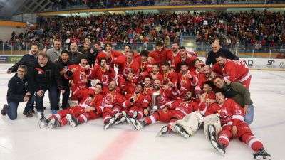 Imagen de la plantilla del CHJ. Foto: Club Hielo Jaca.