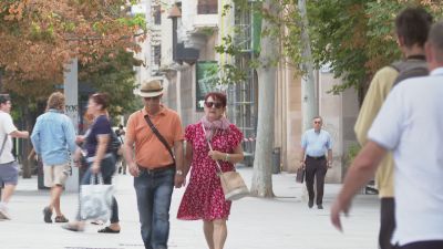 Vuelve la actividad comercial al centro de las ciudades tras las vacaciones. / Aragón TV