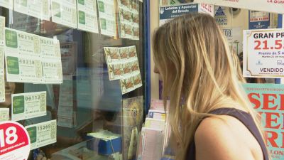En verano también se compra Lotería de Navidad. / Aragón Tv