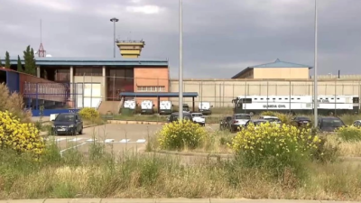 Exteriores de la cárcel de Zuera. / Aragón TV