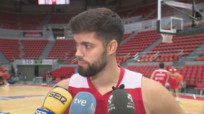 Santi Yusta, durante su comparecencia ante los medios.