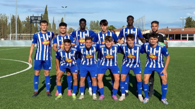 La plantilla de la SD Ejea posa antes de un partido