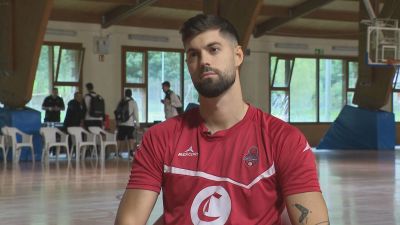 Santi Yusta durante la entrevista.
