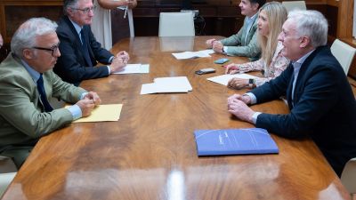La vicepresidenta y otros cuatro consejeros se han reunido para analizar y valorar los daños producidos por las tormentas. / Gobierno de Aragón