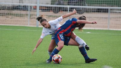 Imagen de un encuentro entre la SD Huesca femenina y el Zaragoza CFF.