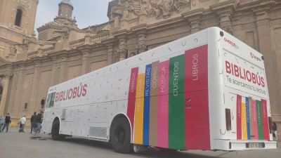 El servicio de Bibliobús regresa este mes de septiembre con novedades como una segunda parada en Parque Venecia. / Ayuntamiento de Zaragoza