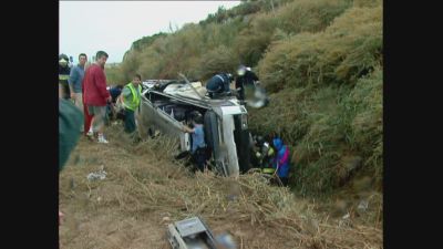 Imagen del accidente del autobús de La Muela. / Aragón TV