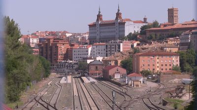 Imagen del paso a nivel de Teruel. / Aragón TV