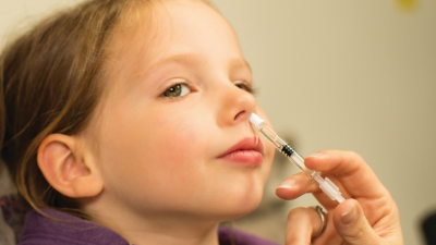 Vacuna para la gripe Fluenz Tetra, por la nariz. / Astrazeneca