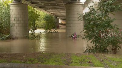 Cauce del río Gállego a su paso por el barrio zaragozano de Santa Isabel. / Aragón TV