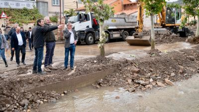 Jorge Azcón durante su visita a Montalbán (Teruel). / Gobierno de Aragón