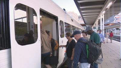 Unas 3.000 personas viajan cada día entre Huesca y Zaragoza. / Aragón TV