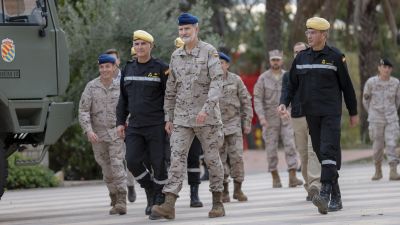 El Rey a su llegada a la base valenciana de Betera. / Efe