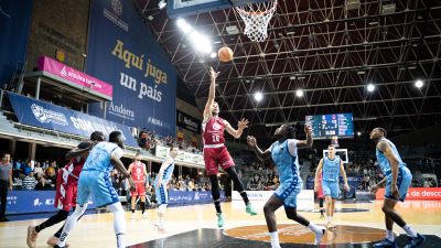Un momento del partido del Casademont Zaragoza en Andorra