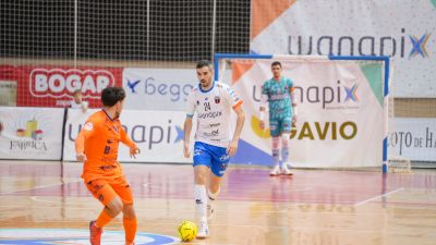 Adri Ortego durante el choque hoy ante Burela en el Siglo XXI. Foto:Wanapix Sala 10 Zaragoza