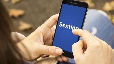 Investigado un menor en Jaca por usurpación de identidad para obtener imágenes de índole sexual./ Europa Press
