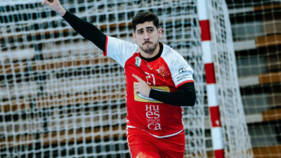 Un momento del partido del Bada Huesca