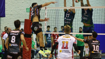 Un momento del partido del Pamesa Teruel en Almería