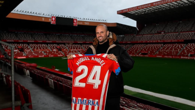 Miguel Ángel Ramírez, durante su presentación con el Sporting de Gijón
