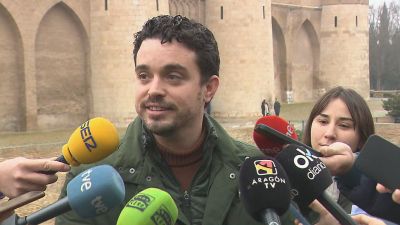 El secretario de Organización del PSOE Aragón y portavoz adjunto del grupo parlamentario socialista de las Cortes de Aragón, Darío Villagrasa, durante el anuncio de su candidatura. / Aragón TV
