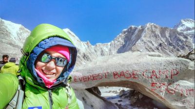 María Ciudad en el campo base del Everest. / Aragón TV