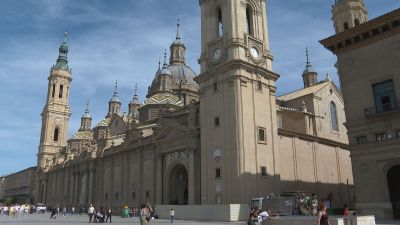 Las dos torres que dan a la Plaza del Pilar serán las primeras en reformarse. / Aragón TV