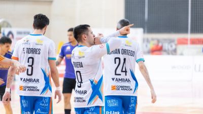 Adrián Rivera celebra un gol con el Wanapix Sala 10 Zaragoza. Foto: Alexio.Raw.