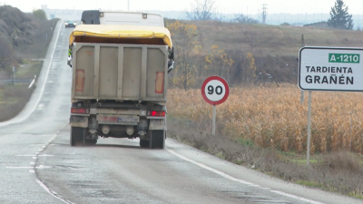 Carretera A-1210 entre Tardienta y Almudévar. / Aragón TV