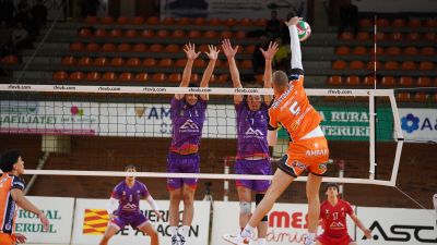 Un momento del último partido del Pamesa Teruel ante el Manacor