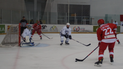 Un partido del Club Hielo Jaca esta temporada