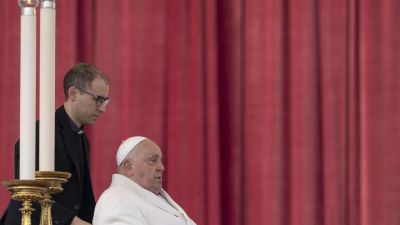 El papa Francisco en la misa del pasado domingo con ocasión del Jubileo de las Fuerzas Armadas en la plaza de San Pedro del Vaticano. / EFE