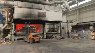 El grupo Alibérico acaba de estrenar en Sabiñánigo una nueva planta. / Aragón TV